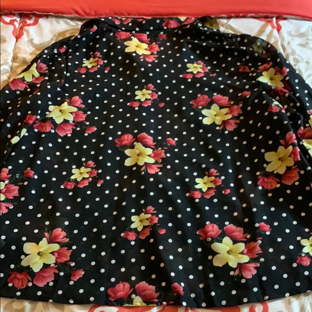 NWOT SHEIN Black Floral Polka Dot Blouse - Picture 4 of 4